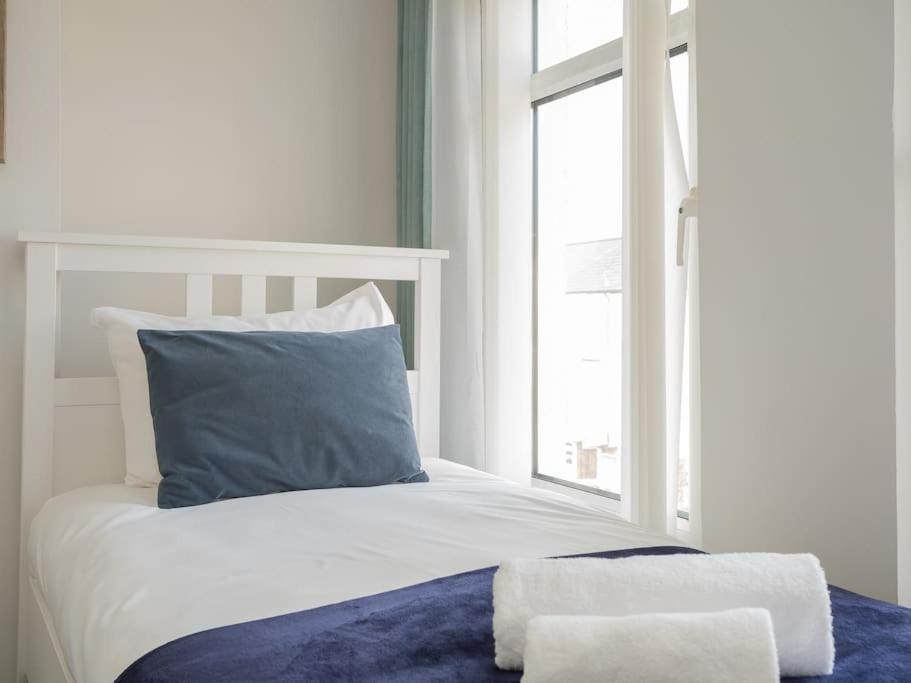 Cozy Townhouse, Walking Distance To Belfast City Екстер'єр фото