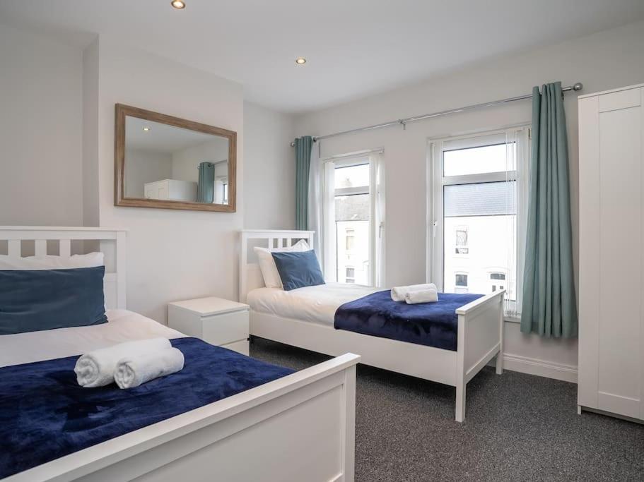 Cozy Townhouse, Walking Distance To Belfast City Екстер'єр фото