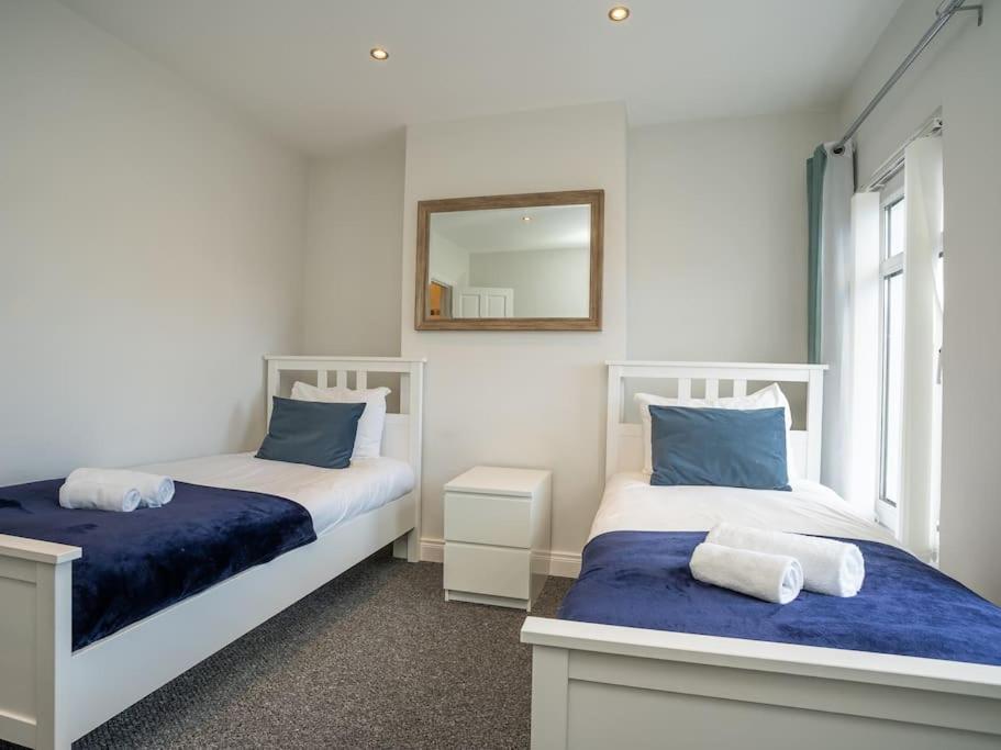 Cozy Townhouse, Walking Distance To Belfast City Екстер'єр фото